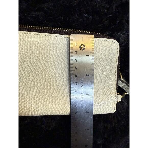 Patricia Nash Ivory Crossbody, Wallet Genuine Leather Phone Holder - Picture 6 of 6